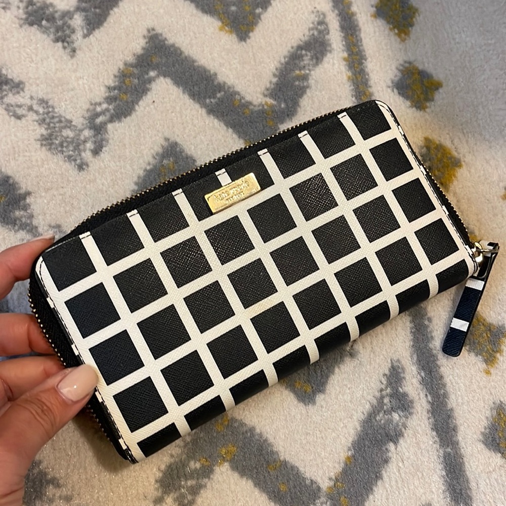 Like new Kate Spade wallet